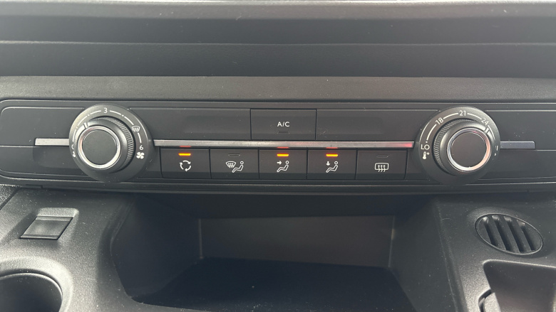 Vauxhall Combo Life 100kW SE 50kWh 5dr Auto Electric Estate